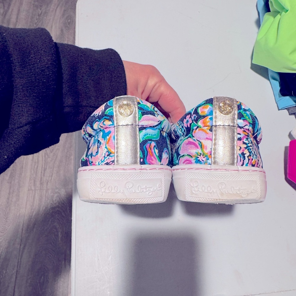 Lilly Pulitzer Julie sneaker High Tide Navy size 7 - Picture 2 of 3